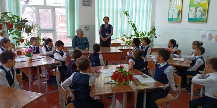 "Дос болуды үйренеміз" тақырыбындағы өзін-өзі тану пәнінен ашық сабақ 2"Г" сыныбында өтті.