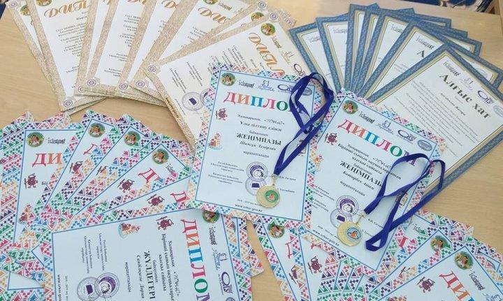 Халықаралық "ПОНИ" байқауынан 102 білім алушымыз жеңімпаз атанып, үздіктер қатарынан көрінді. Жемісті, жеңісті күндеріміз көп болғай!!!